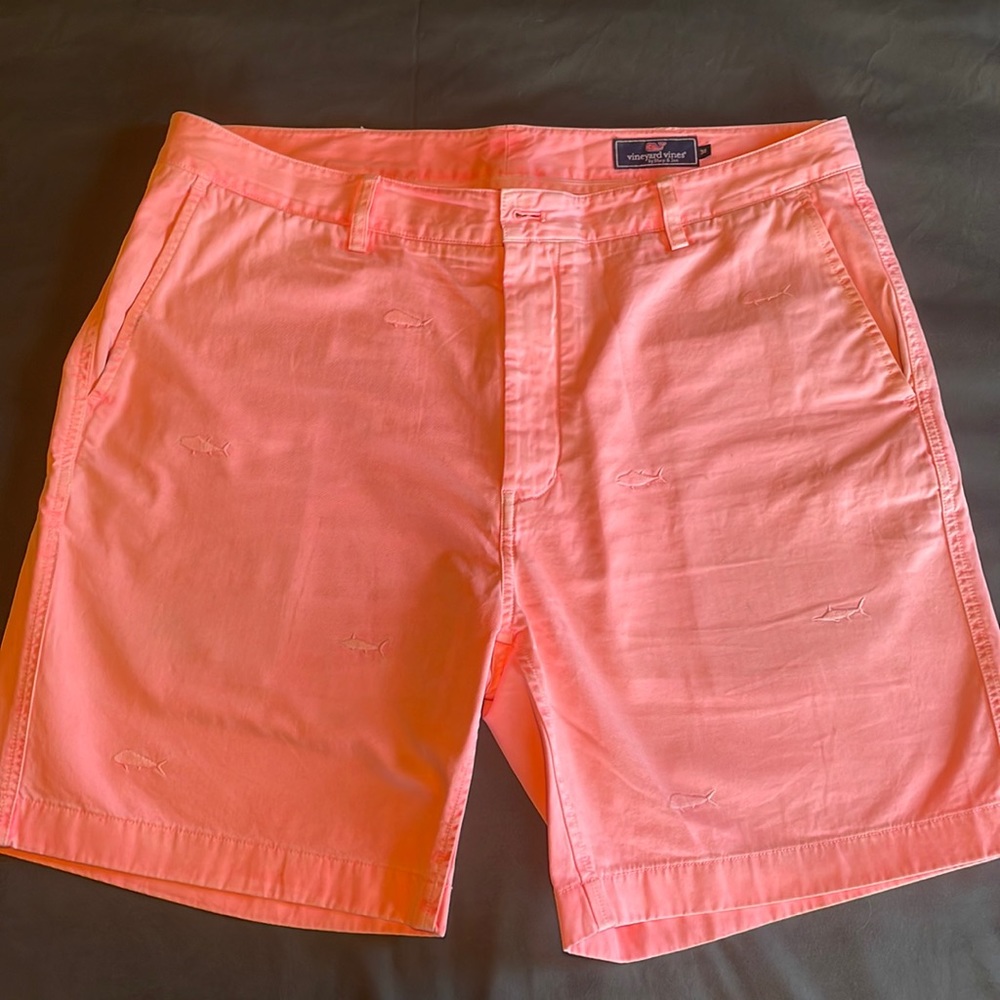 Men’s khaki shorts